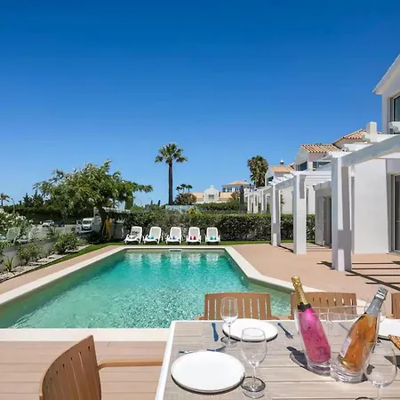 Fabulous Sea Views Villa With Poool Casa vacanze